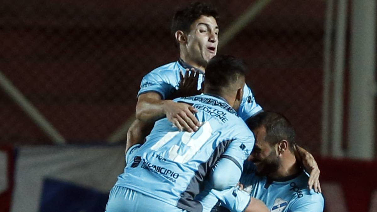 Temperley 0-3 Racing: goles, resumen y resultado