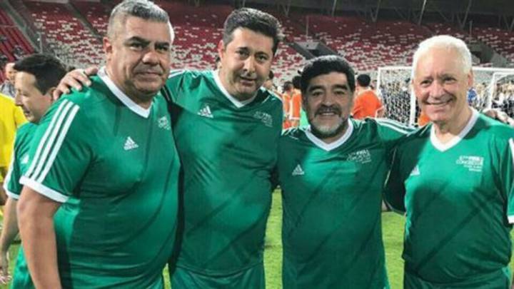 La cúpula de la AFA jugó al fútbol con Maradona en Bahréin
