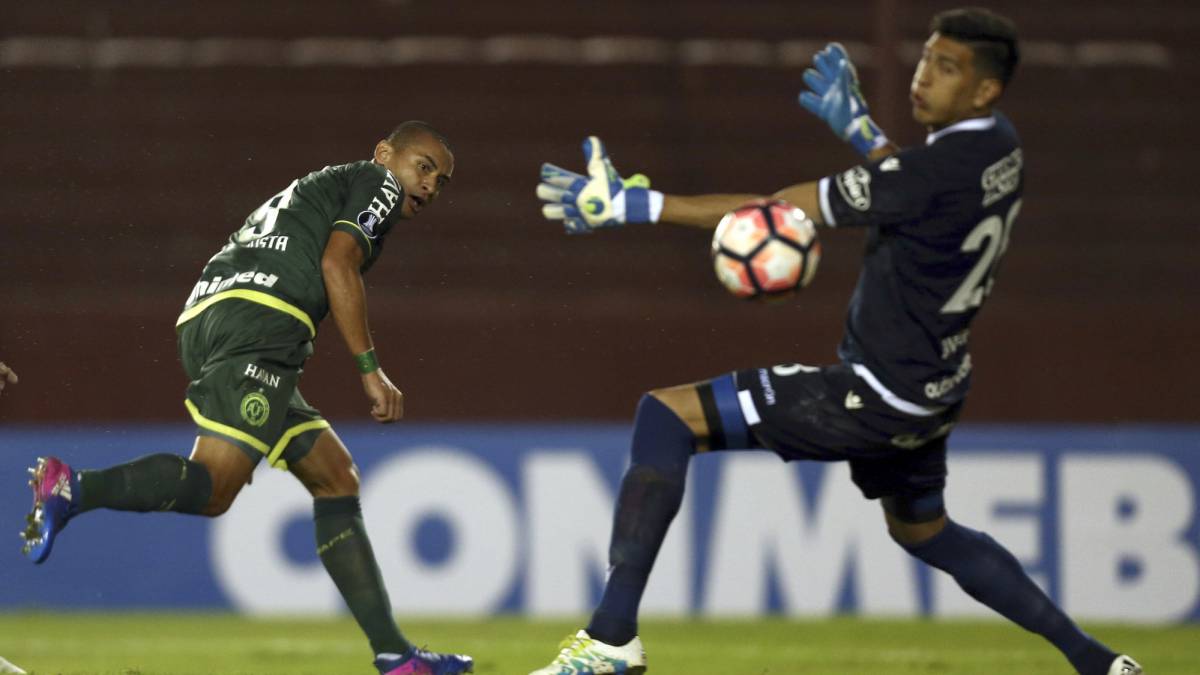 Lanús 1-2 Chapecoense: resumen, goles y resultado