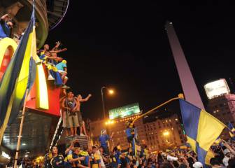 El Obelisco se tiñe de azul y oro en los festejos de campeón