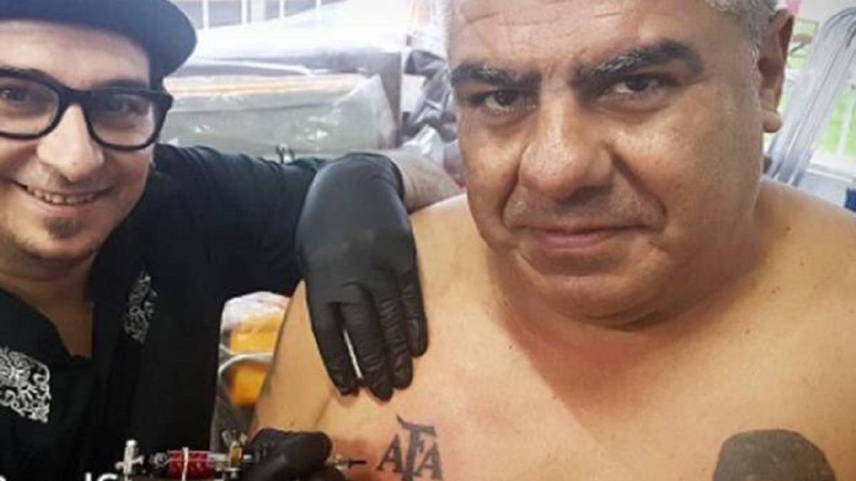 Chiqui Tapia se tatuó el escudo de la AFA