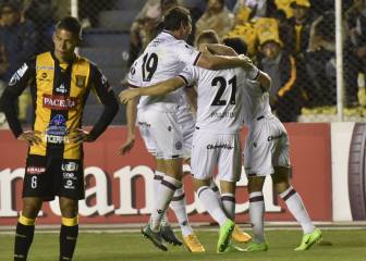 Lanús no pudo resistir y sacó un empate de su visita a La Paz