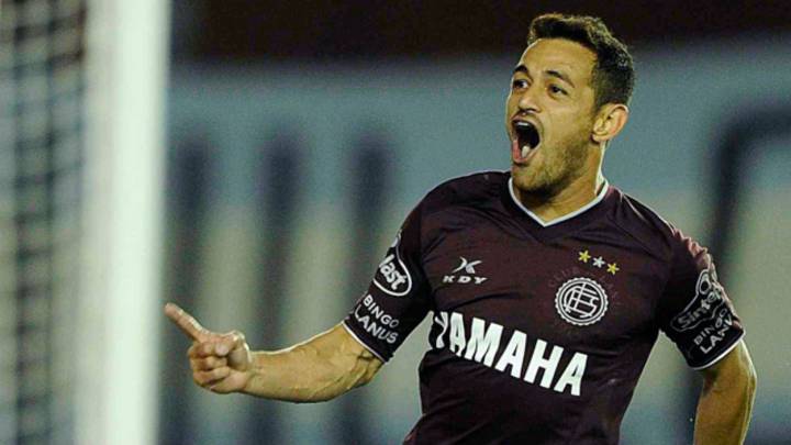 Lautaro Acosta en la órbita de Sampaoli para otra charla