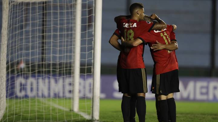 Sport Recife y Mena sufrieron para avanzar en la Copa Sudamericana