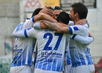 Godoy Cruz sorprende a Banfield y se mete en cuartos