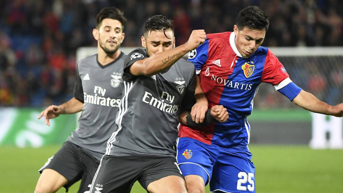Salvio, "feliz de la vida" por coincidir con Leo Messi