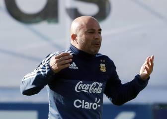 Sampaoli maneja varios planes para enfrentar a Perú