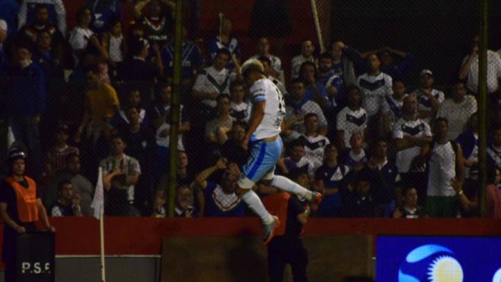Un enorme Lucchetti clasifica a semis al Atlético Tucumán