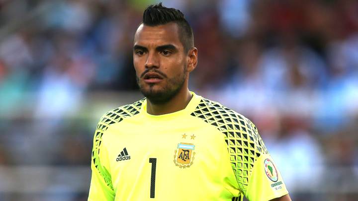 Romero: "No entiendo que Higuaín no esté en la selección"