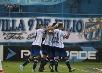 Atlético Tucumán termina con el invicto de Colón