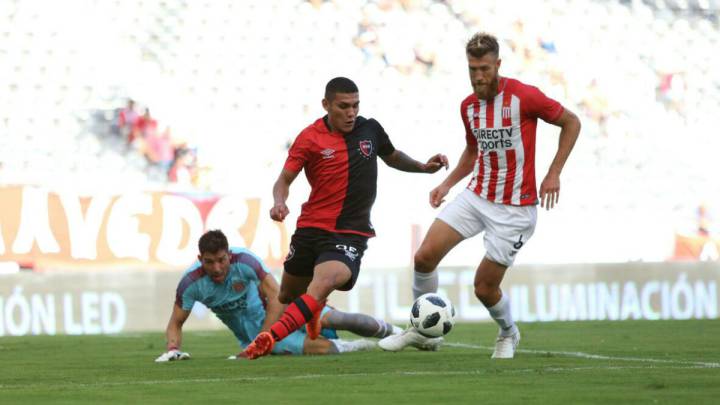 Colombiano Otero marca dos goles en triunfo de Estudiantes