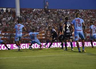 Unión y Arsenal empatan sin goles en Santa Fe