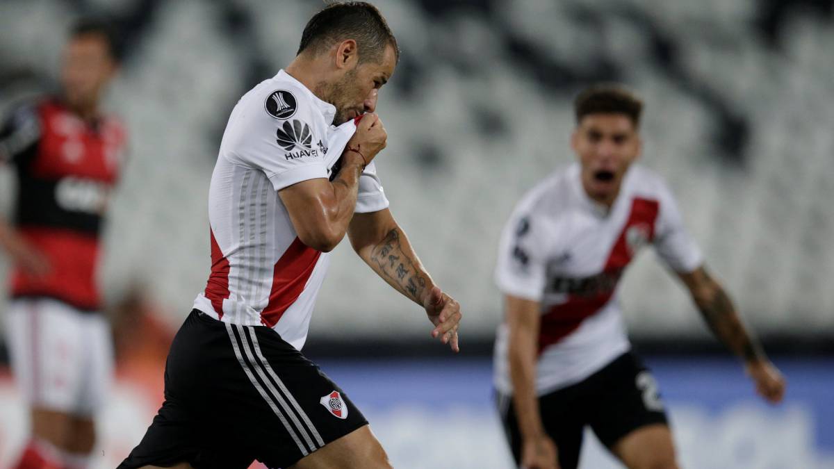Rodrigo Mora: gol emotivo pero en posición de 'offside'