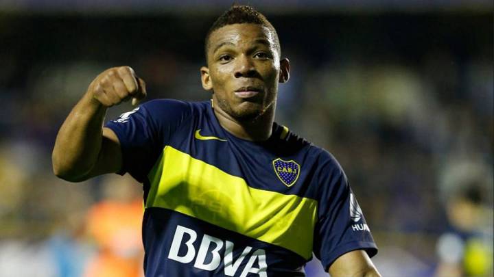 Everton y Nápoles pelean por el fichaje de Frank Fabra