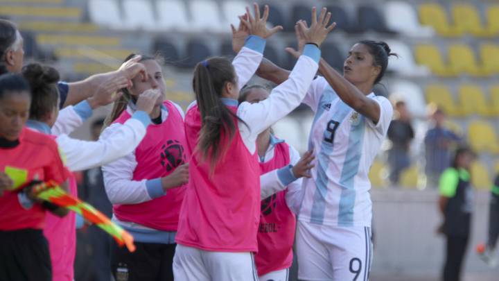 Sigue el Argentina-Bolivia en vivo online, fase de grupos de la Copa América femenina que se disputa en Chile. Hoy, 7 de abril a través de As.com.