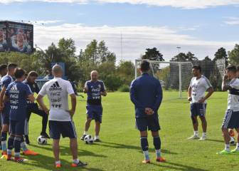 Mascherano y Agüero ya entrenan junto a Sampaoli