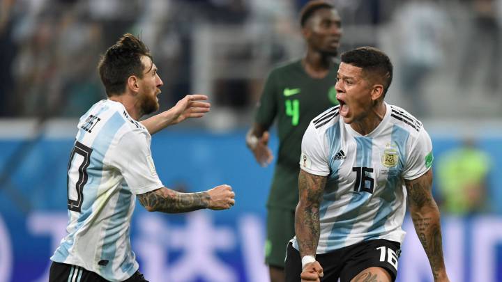 Rojo celebra el gol con Messi