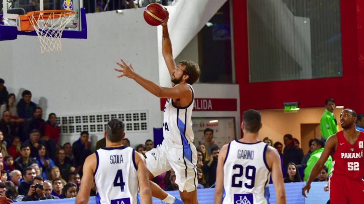 En una fantástica segunda parte el equipo tomó una gran renta con actuación destacada de Garino (mejor anotación histórica), Campazzo y Scola.