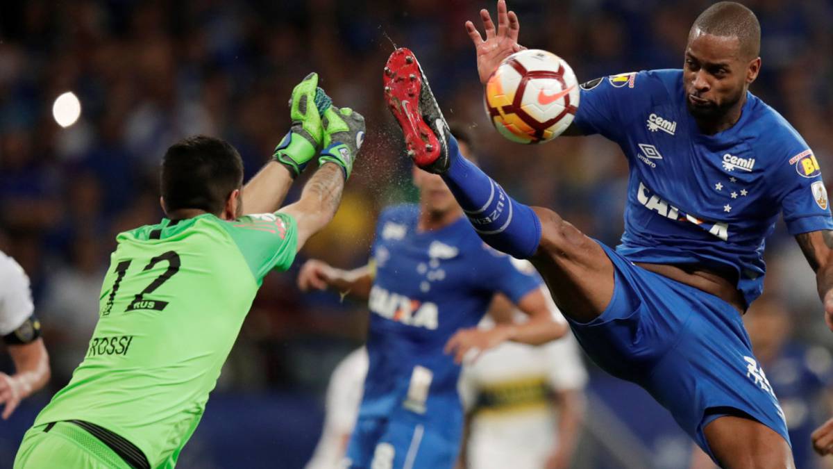 Los problemas de Rossi acercan al arco de Boca a Lampe