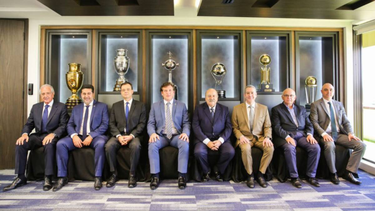 CONMEBOL confirmó los árbitros para las semifinales CONMEBOL confirmó los árbitros para las semifinales