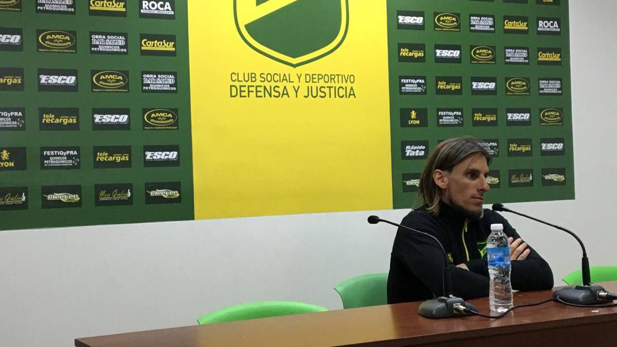 Beccacece advierte: "Junior es de los mejores de la Sudamericana”