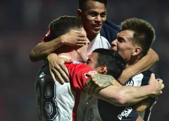 San Lorenzo remonta y vence con un golazo de Hernández