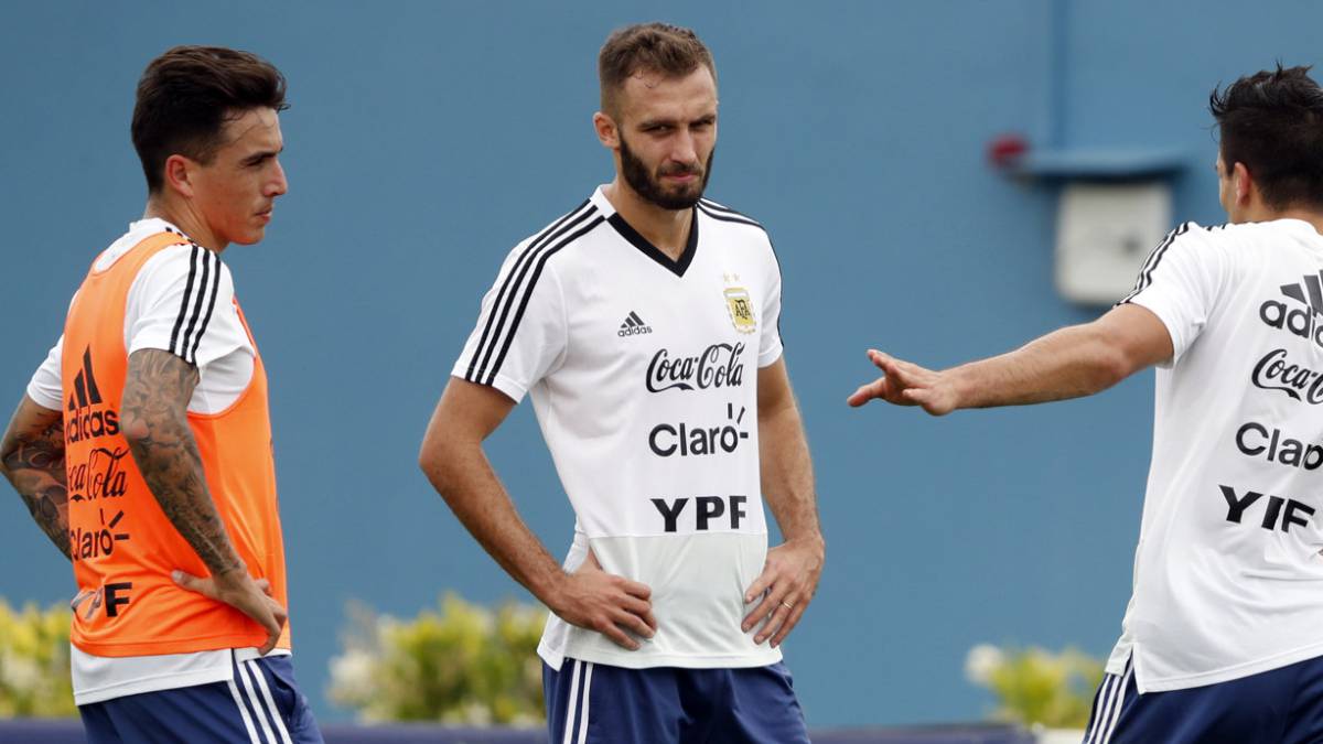 Pezzella se queda fuera por una lesión muscular en el muslo