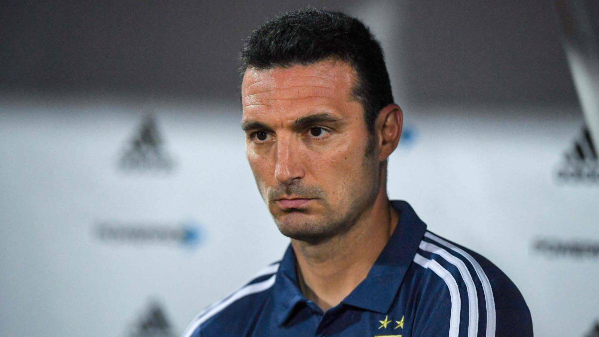 Scaloni sigue probando