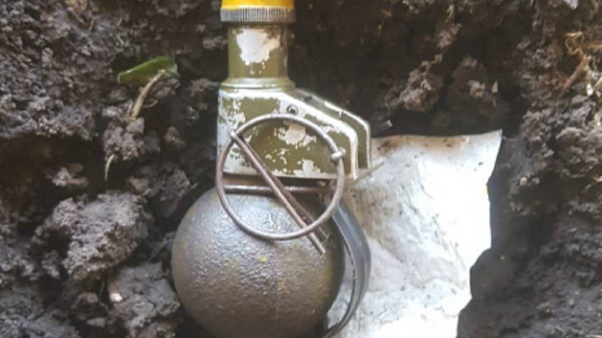 Antes de comenzar el partido de la Primera C entre Ituzaingó y Deportivo Merlo, con la presencia de ambos públicos, la policía encontró una granada.