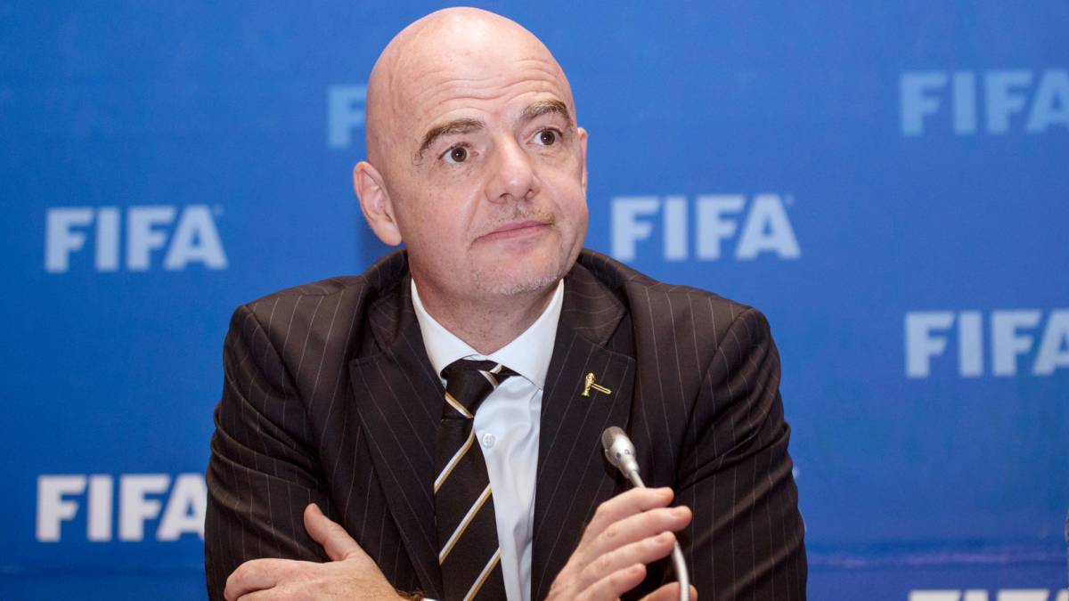 Infantino: "En ningún momento pedí que se jugara la final"