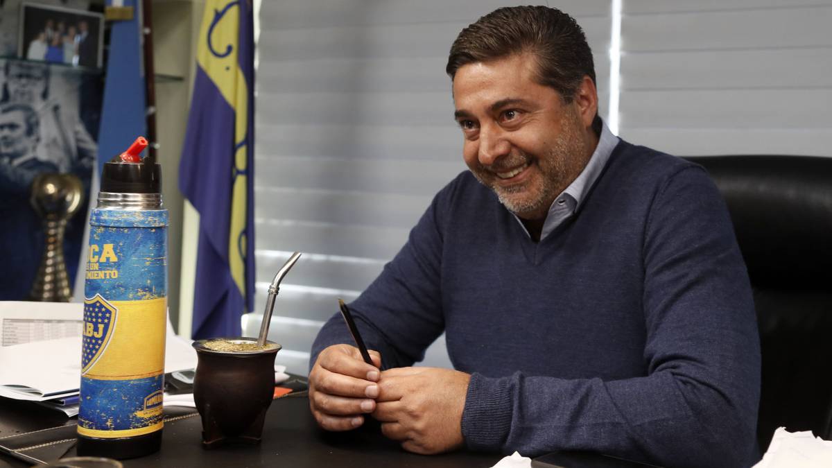 El presidente de Boca Juniors, Daniel Angelici, suspendió hoy la conferencia de prensa y dialogará recién con los medios luego de reunirse con Guillermo.