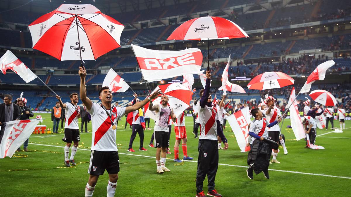 Qatar, país que organizará el Mundial 2020, se postuló hoy para recibir una única final de la Recopa, que jugará River como campeón de la Libertadores.