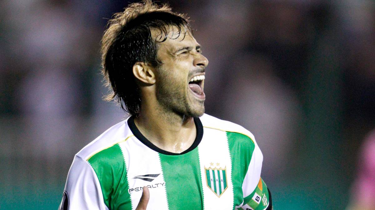 Coudet ya tiene a su delantero: Cvitanich firma hasta 2020