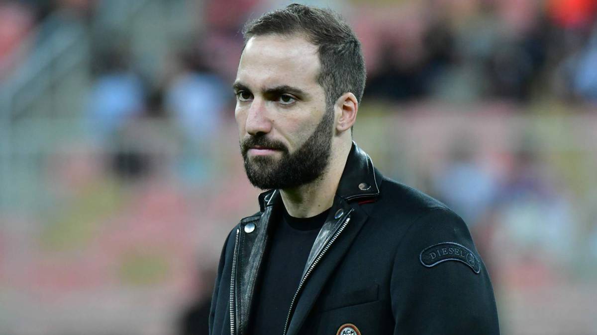 'Sky Sports': acuerdo total entre Juventus y Chelsea por Higuaín