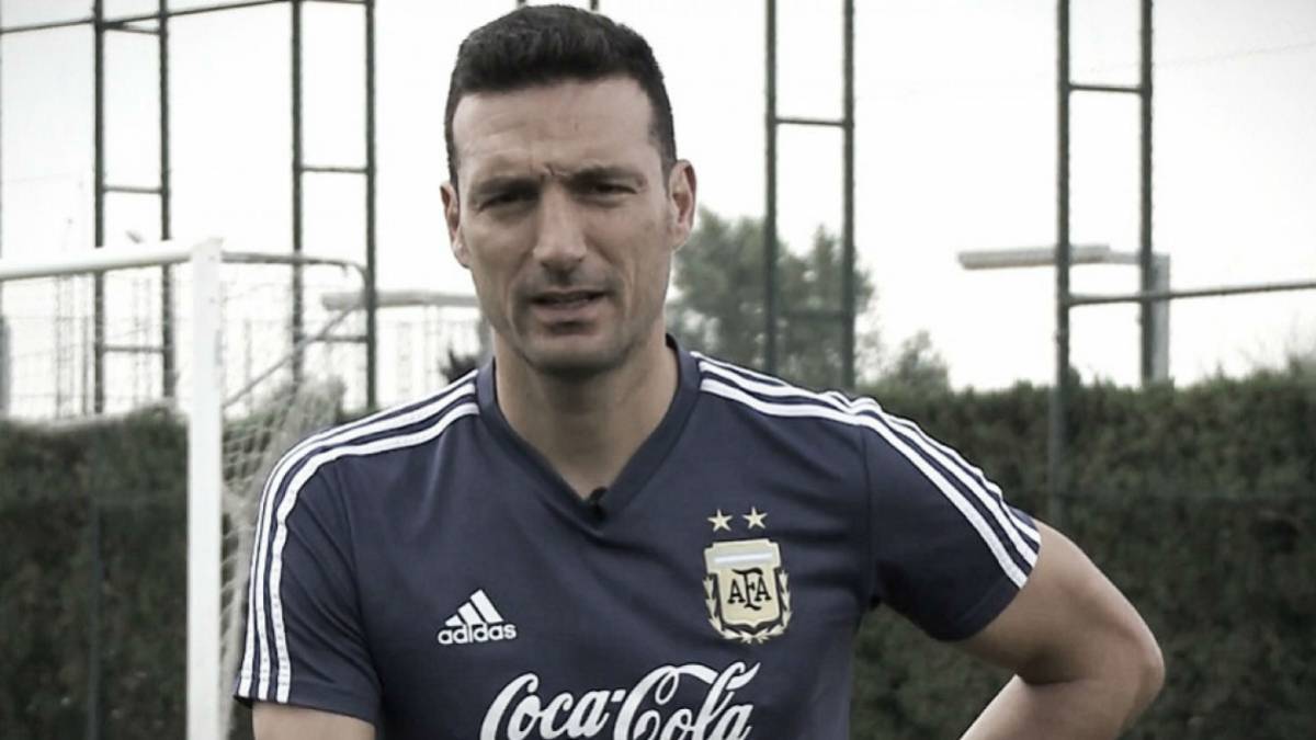 Scaloni visitó a Boca en Ezeiza