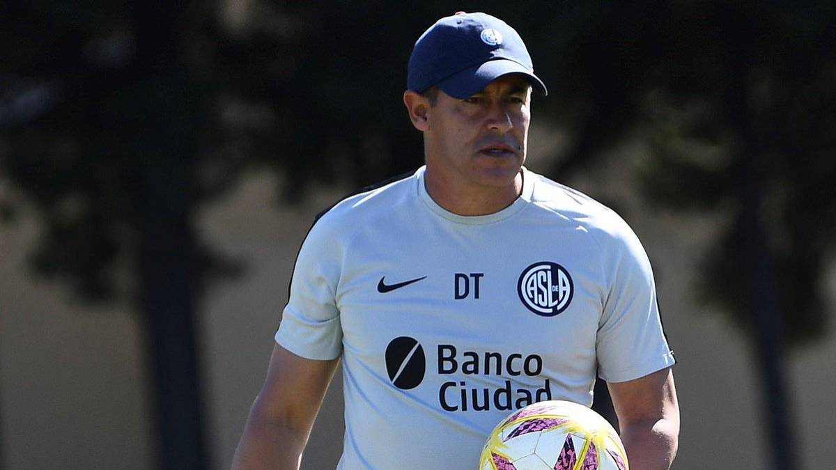 Almirón: "Vamos a terminar siendo un equipo sólido"