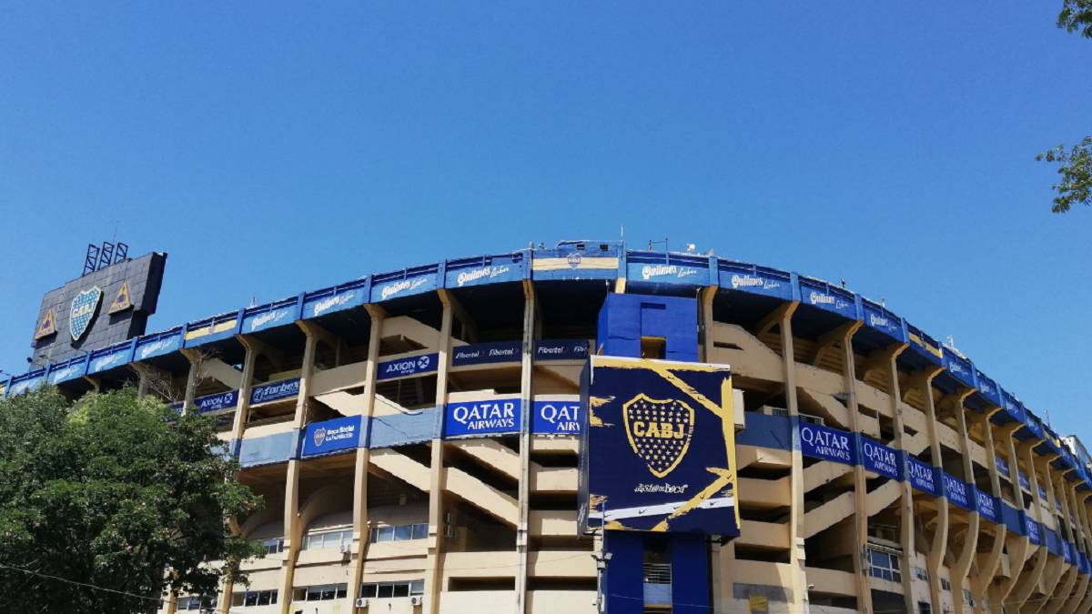 En la previa del encuentro ante Godoy Cruz, los hinchas insultaron al presidente de Boca. A fines del 2019 habrá elecciones. Se viene un año difícil.