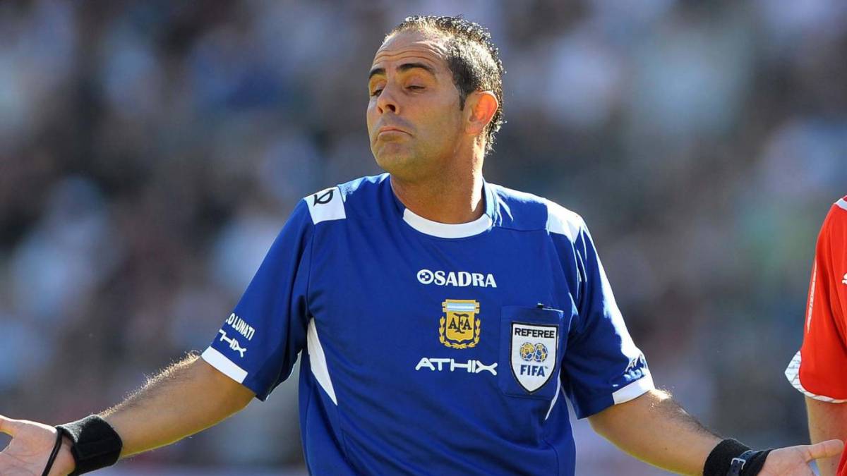 Lunati insulta a gente por Twitter después de insinuar que un árbitro es de Boca