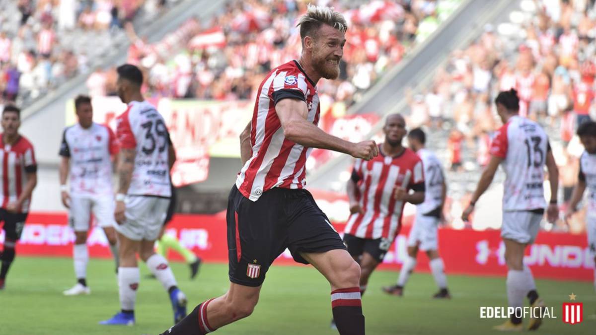 Estudiantes regresó a la victoria y frenó a Patronato