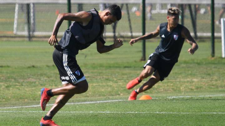 Gallardo respira: Enzo Pérez, diferenciado por una distensión