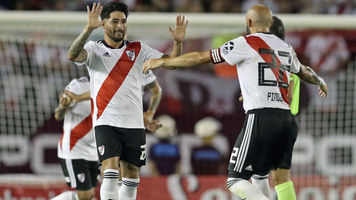 River visita a Banfield y quiere seguir acercándose al objetivo