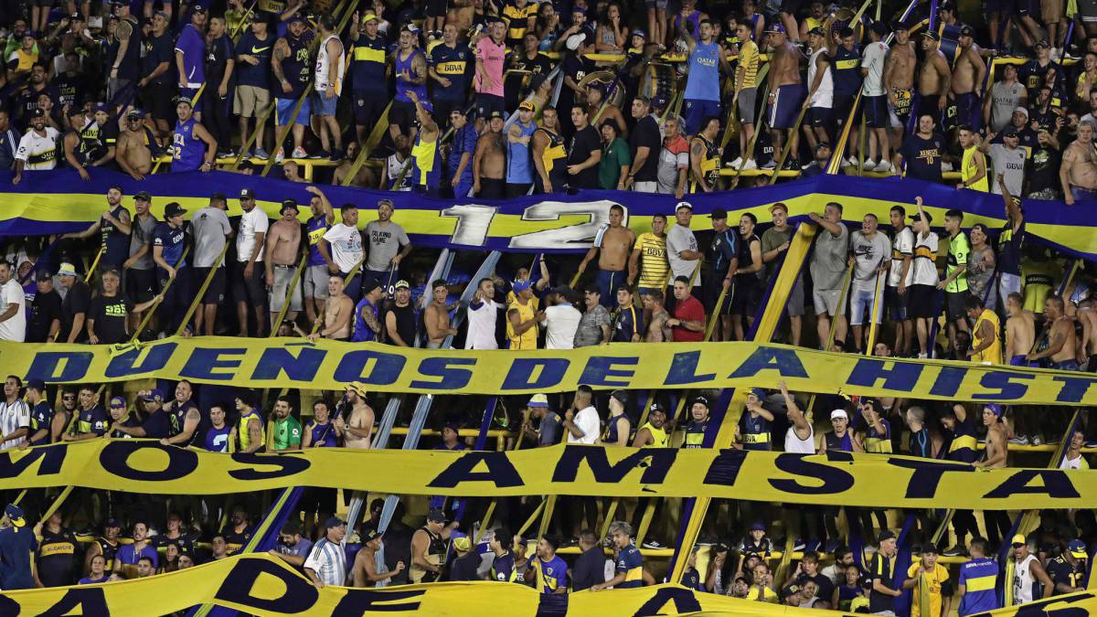 El presidente de Boca Juniors, Daniel Angelici fue insultado al comienzo y al final del partido por todo el estadio menos el sector donde se ubica la "Doce".