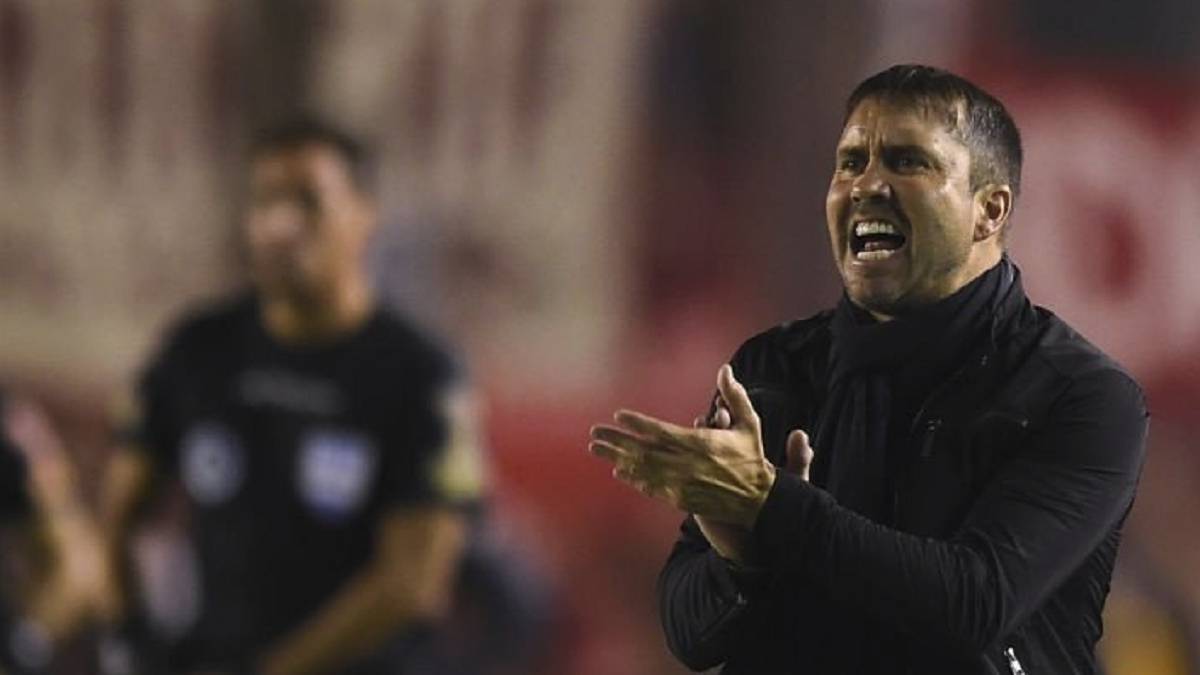 El técnico de Racing se mostró radiante a pie de cancha nada más finalizar el Clásico, que dejó tres puntos vitales en la lucha por el campeonato.