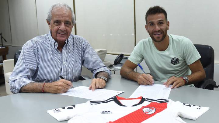 Ponzio puso la firma: el capitán seguirá en River un año más