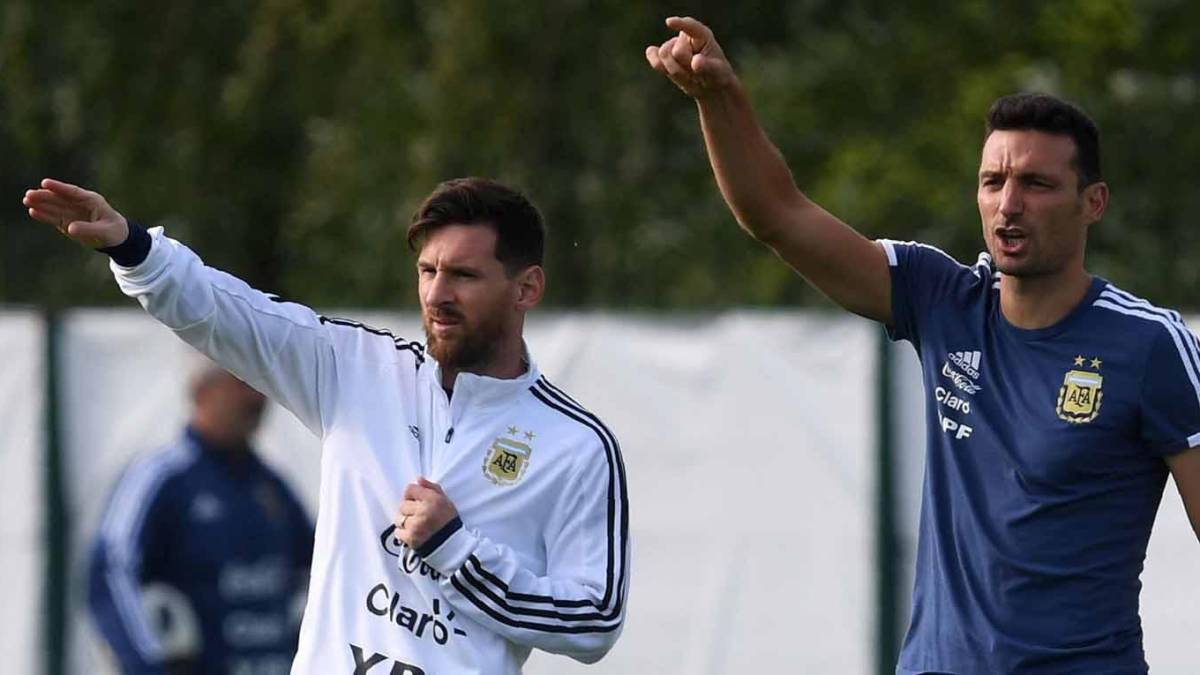 Con Messi y sin el Kun: así sería la convocatoria de Scaloni