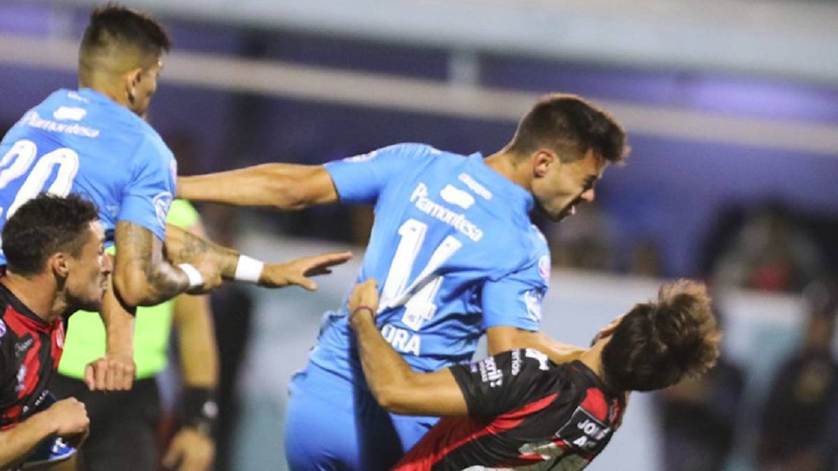 Sigue la retransmisión en vivo del partido entre Belgrano - Patronato en la fecha 22 de la Superliga Argentina que se juega hoy, 8 de marzo, en As.com.