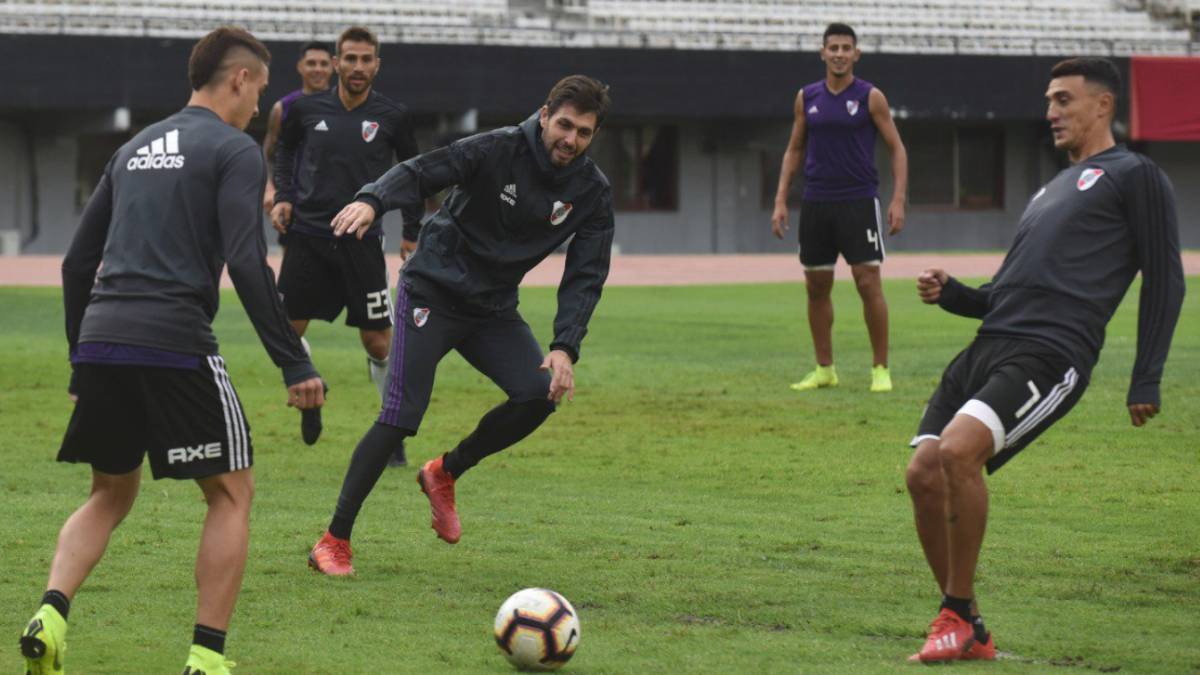 River ya se entrena con la mira puesta en Independiente
