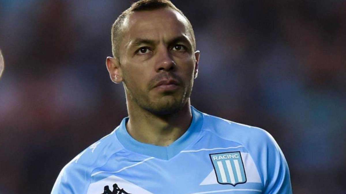 Marcelo Díaz trabaja apartado pero podría llegar ante Tigre