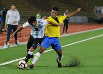 Argentina golea a Brasil y clasifica al Hexagonal final