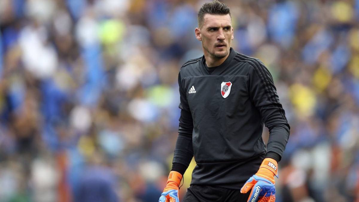 Armani se desgarró y no viaja a Brasil para el partido con Inter